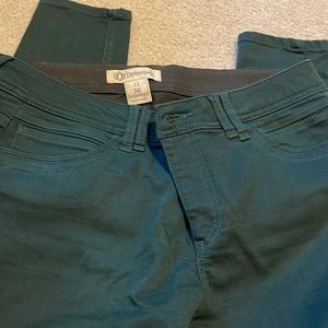 Democracy jeans. Worn x2. Excellent condition. Gorgeous green color